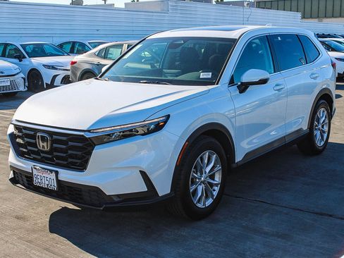 Used 2023 Honda CR-V EX image 3