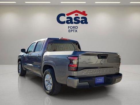Used 2023 Nissan Frontier SV image 4