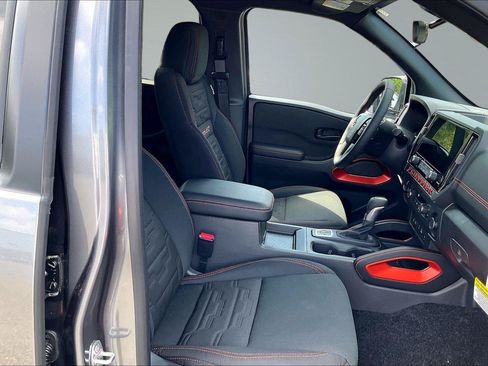 New 2026 Nissan Frontier PRO-4X w/ Tow Package AWD/4WD image 8