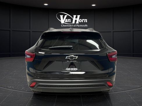 New 2026 Chevrolet Trax LT w/ Midnight Edition FWD image 6
