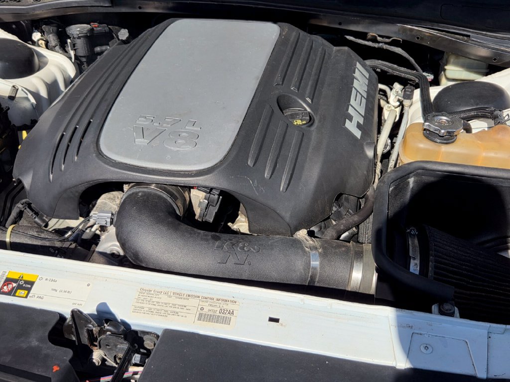 Used 2013 Dodge Challenger R/T Plus RWD image 10