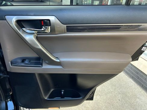 Used 2020 Lexus GX 460 Premium image 29