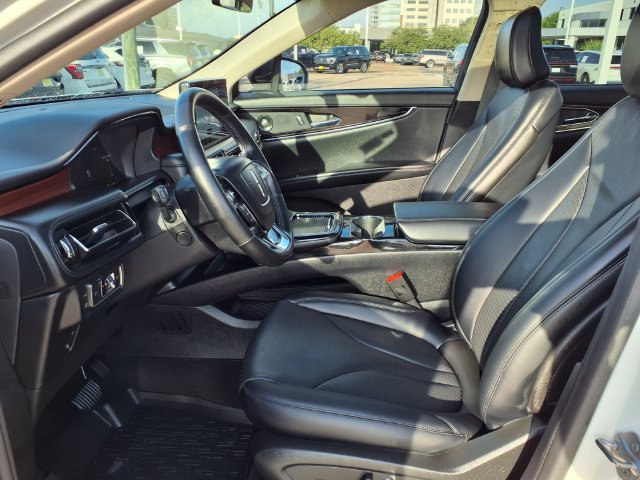 Certified 2022 Lincoln Nautilus Reserve w/ Luxury Package FWD image 4