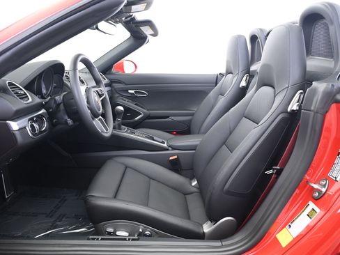 Certified 2025 Porsche 718 Boxster S image 28