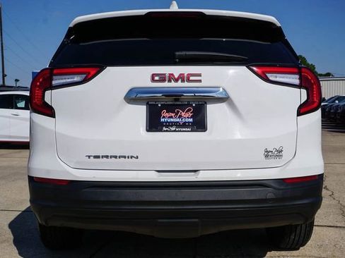 Used 2024 GMC Terrain SLE FWD image 6