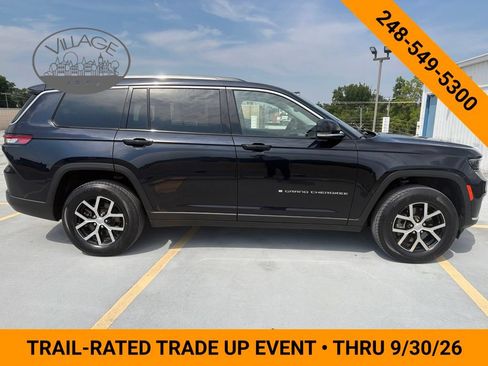 Used 2023 Jeep Grand Cherokee L Limited AWD/4WD image 2