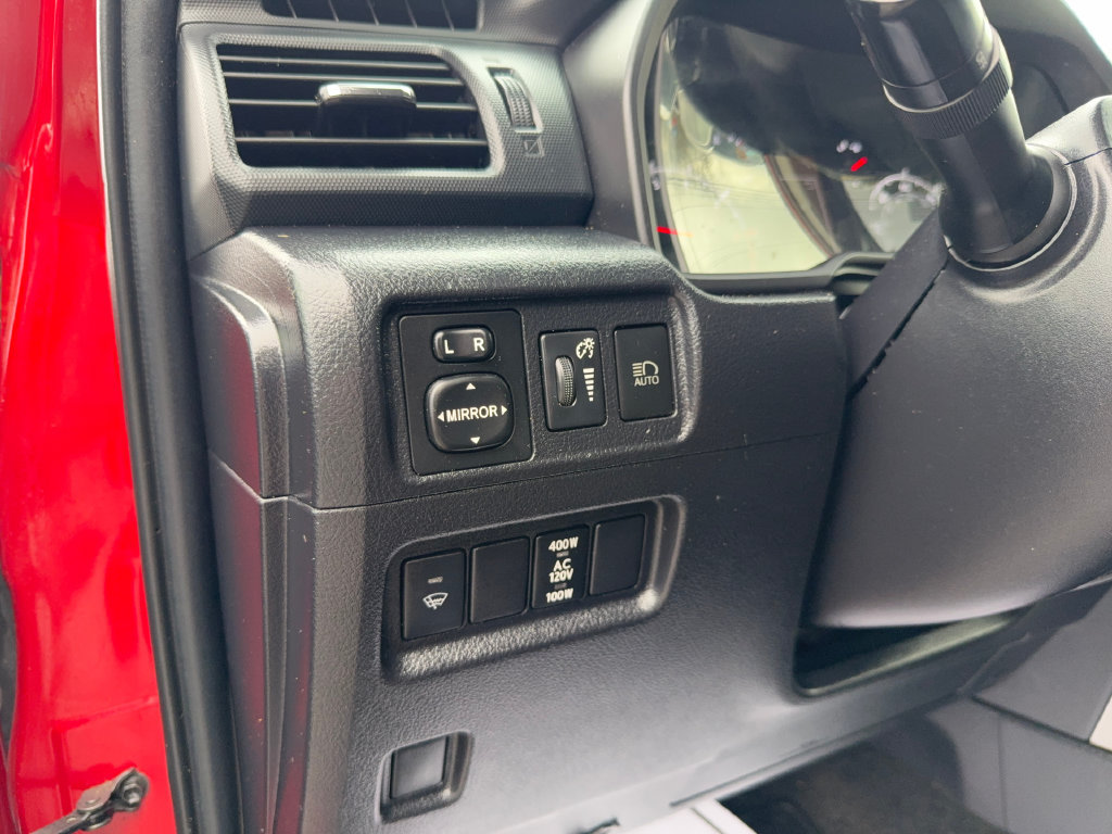 Used 2020 Toyota 4Runner SR5 AWD/4WD image 16