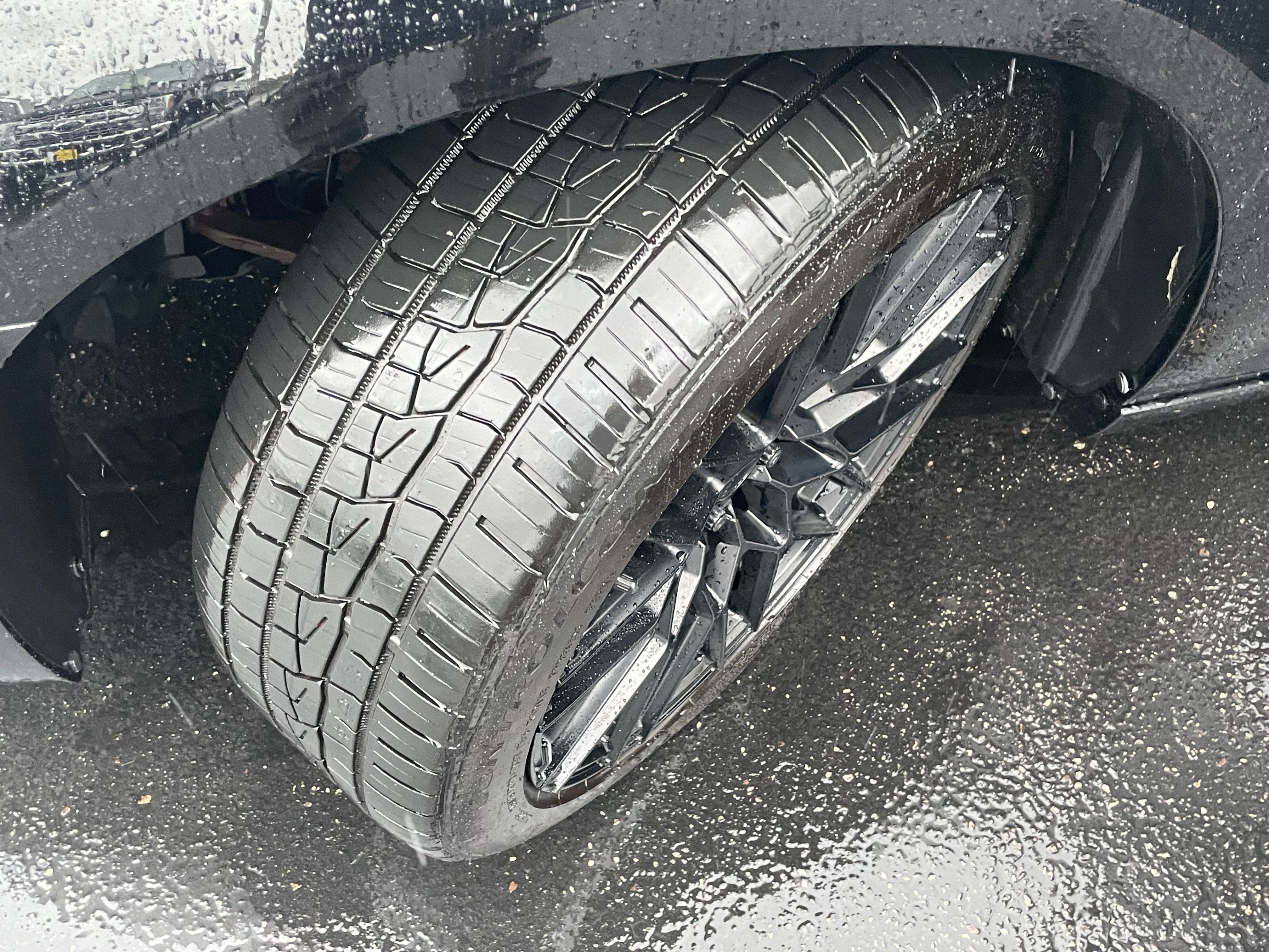 Used 2016 Chrysler 300 C AWD/4WD image 9