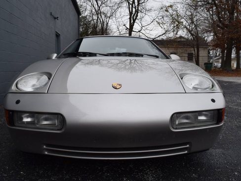 Used 1993 Porsche 928 GTS RWD image 11