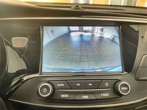 Used 2020 Buick Envision Preferred image 23