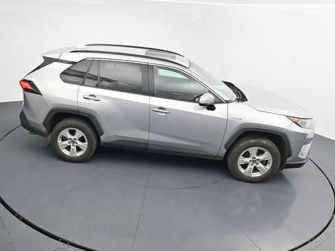 Used 2021 Toyota RAV4 XLE w/ Convenience Package AWD/4WD image 17