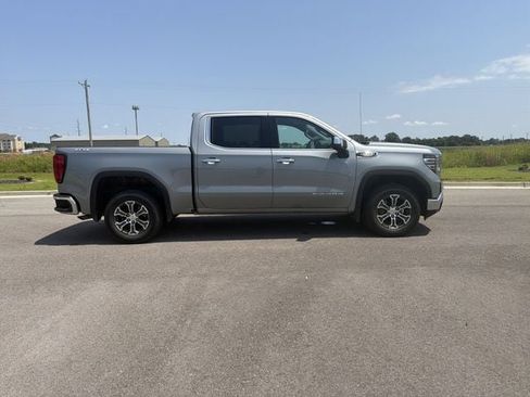 Used 2025 GMC Sierra 1500 SLT AWD/4WD image 10
