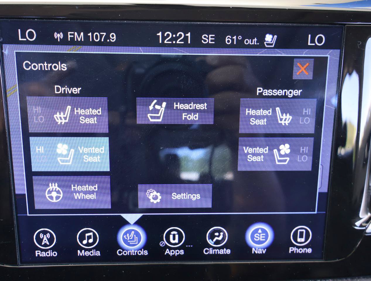 Used 2017 Chrysler Pacifica Limited w/ UConnect Theater Package FWD image 53