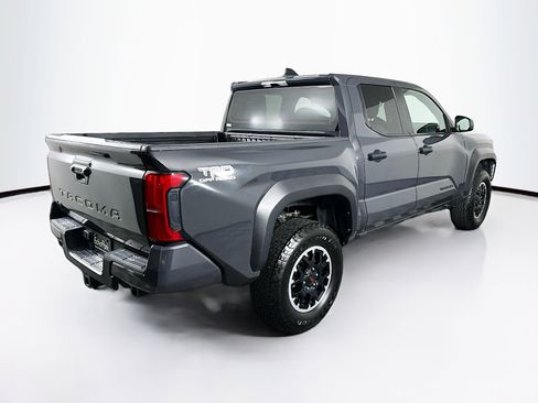 Used 2025 Toyota Tacoma TRD Off-Road AWD/4WD image 9