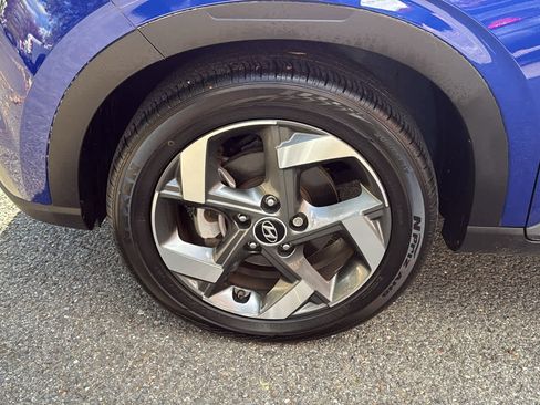 Used 2023 Hyundai Venue SEL image 10