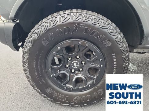 Used 2023 Ford Bronco Wildtrak image 37