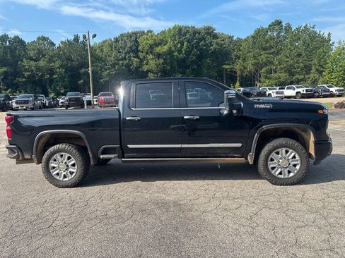 Used 2024 Chevrolet Silverado 2500 High Country w/ High Country Premium Package AWD/4WD image 6