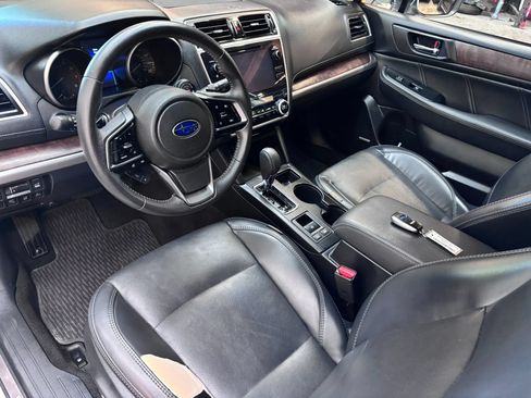 Used 2019 Subaru Outback 3.6R Limited AWD/4WD image 8