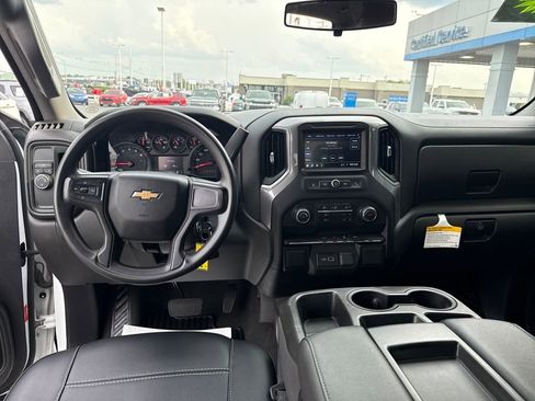 Used 2021 Chevrolet Silverado 1500 Custom image 15