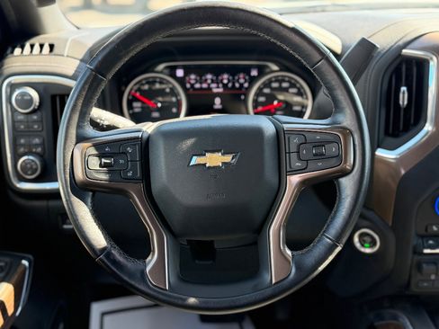 Used 2022 Chevrolet Silverado 1500 High Country w/ Safety Package II AWD/4WD image 8