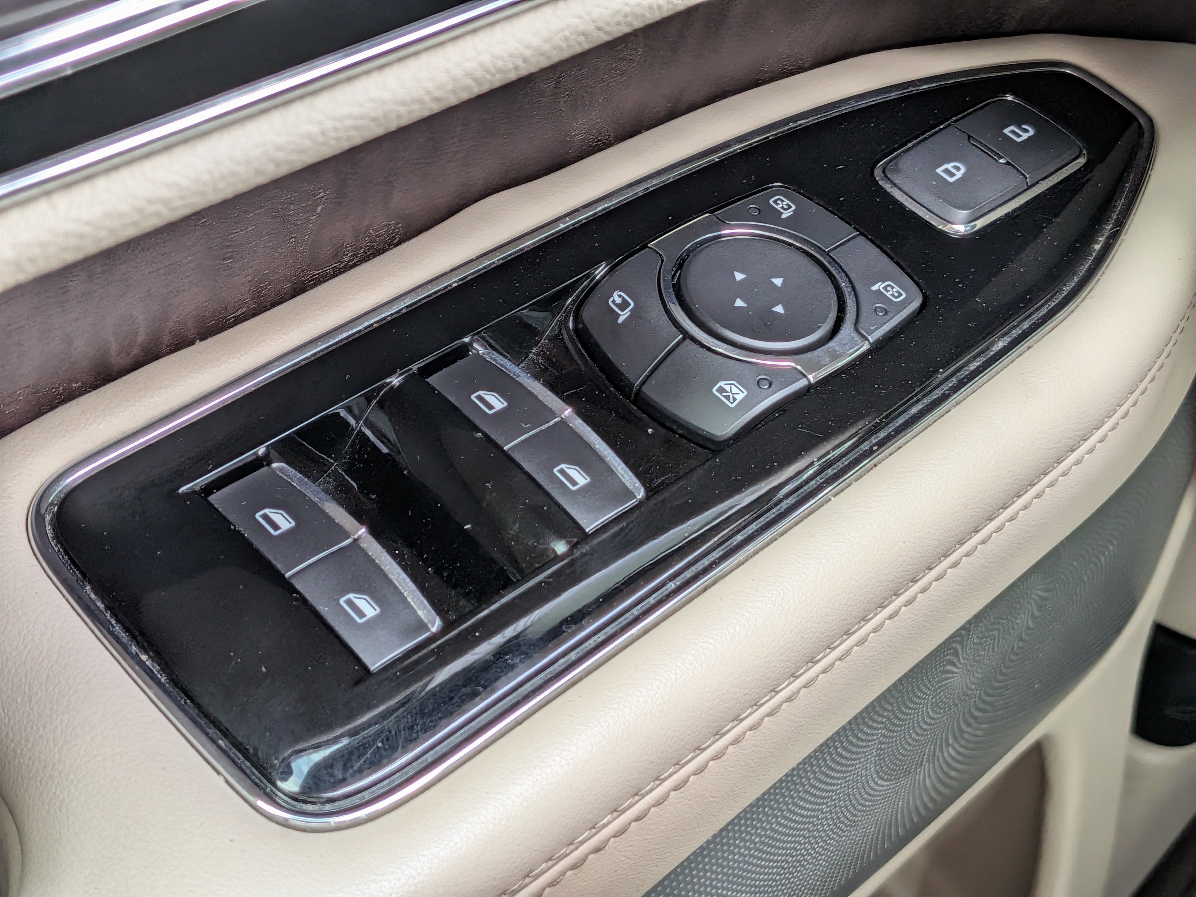 Used 2019 Lincoln Navigator Reserve AWD/4WD image 24