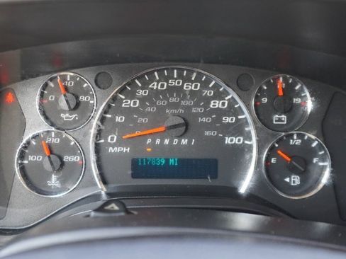 Used 2015 Chevrolet Express 2500 image 17