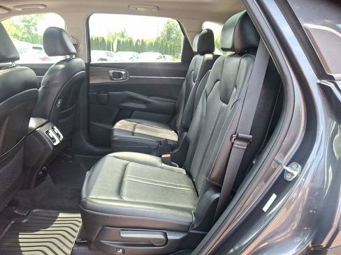 Used 2022 Kia Sorento X-Line EX image 11
