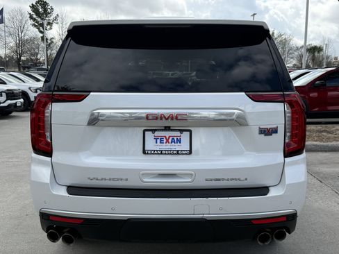 Used 2022 GMC Yukon XL Denali image 6