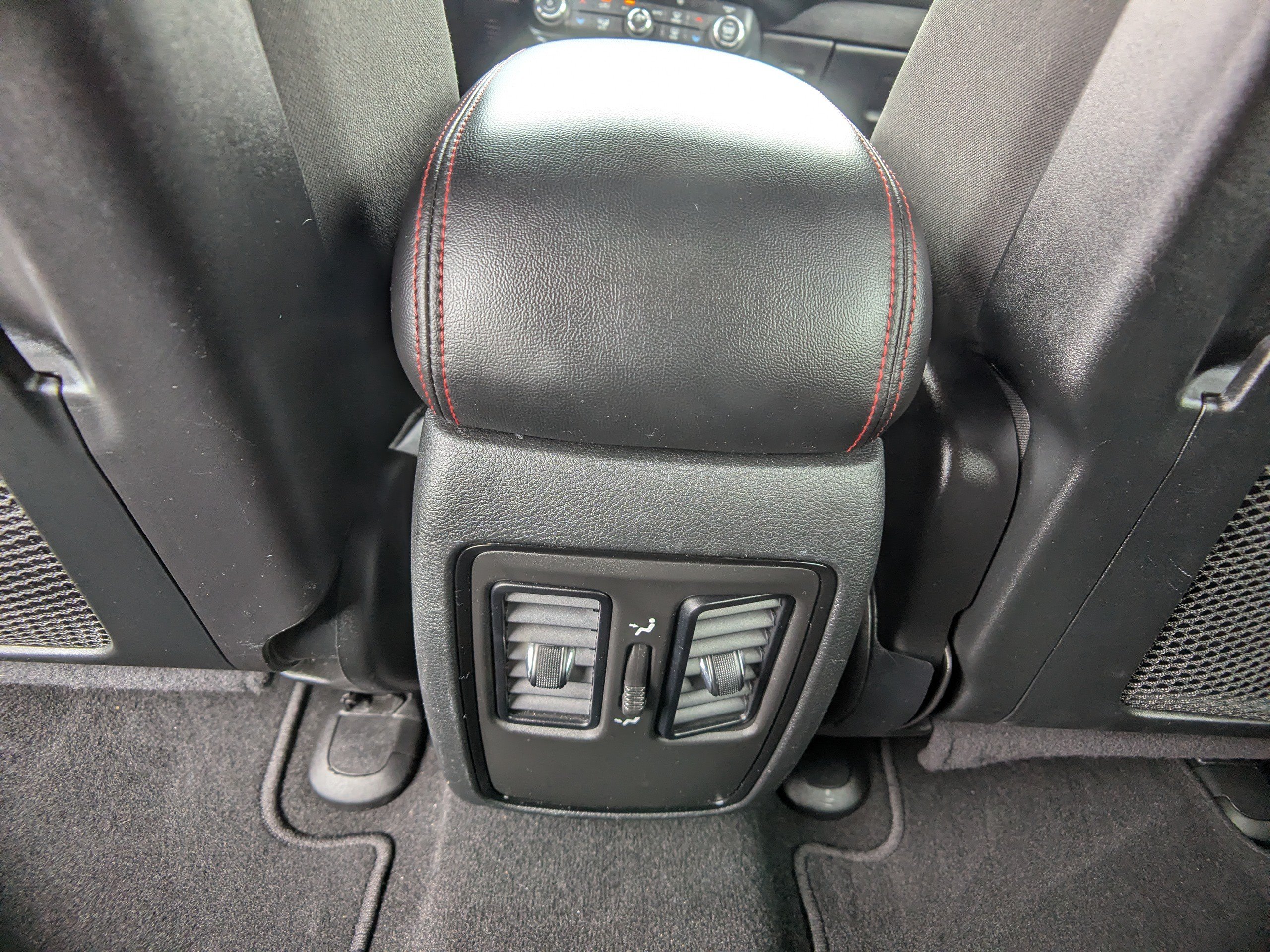 Used 2025 Dodge Durango GT AWD/4WD image 16