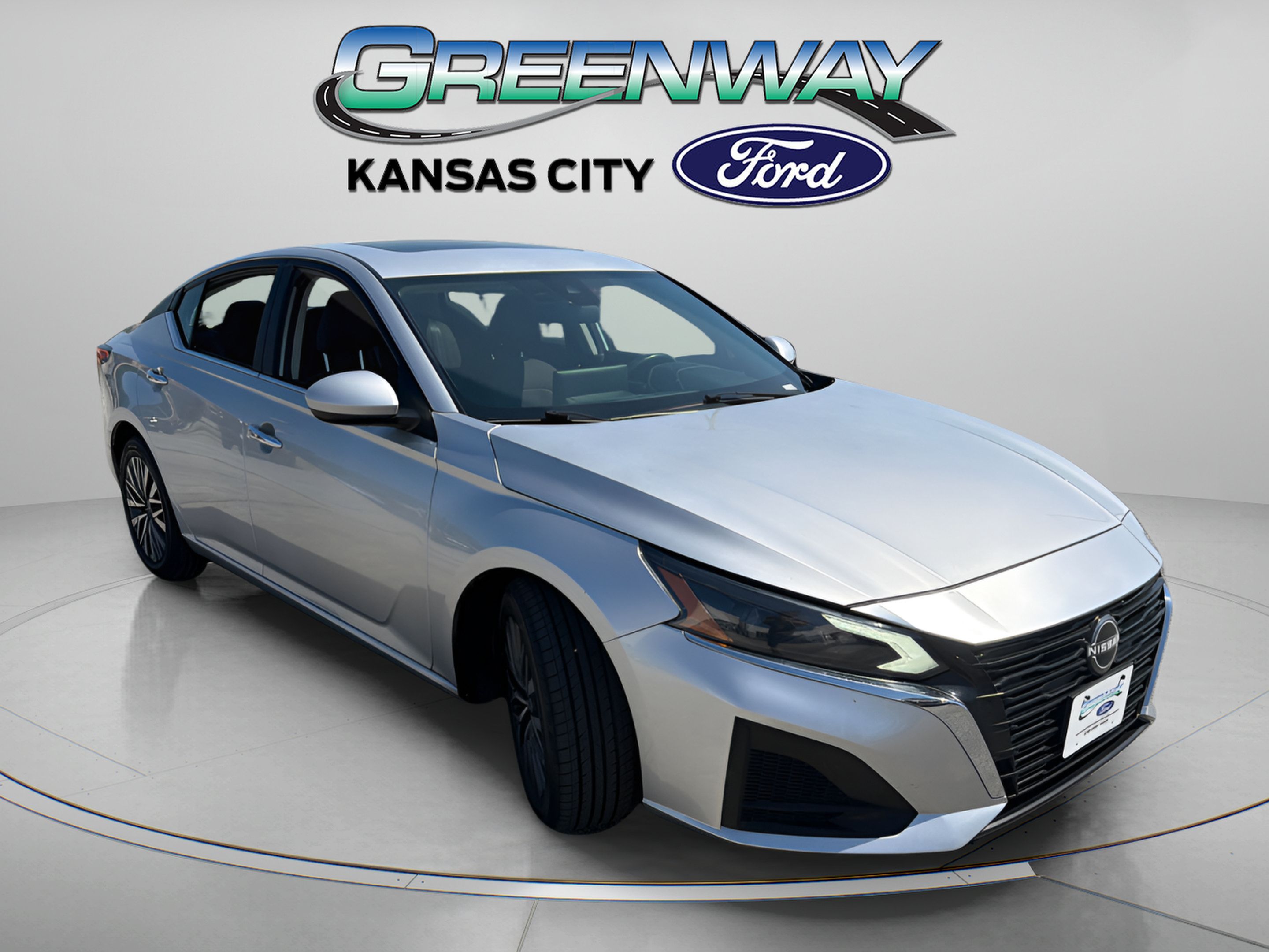 Used 2023 Nissan Altima 2.5 SV w/ SV Premium Package FWD image 1