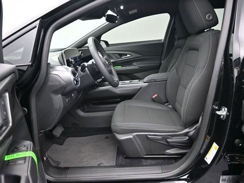 New 2026 Chevrolet Equinox EV LT w/ Midnight Package FWD image 29