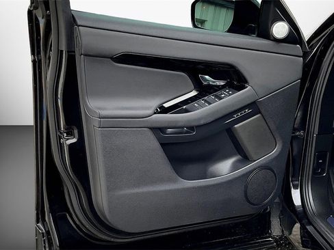 Used 2024 Land Rover Range Rover Evoque Dynamic SE image 20