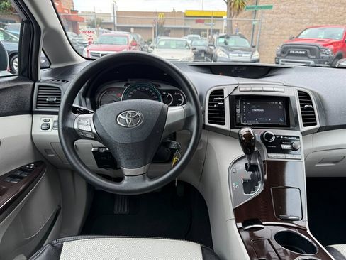 Used 2009 Toyota Venza image 17