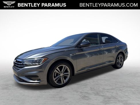 Used 2021 Volkswagen Jetta R-Line w/ R-Line Cold Weather Package FWD image 1