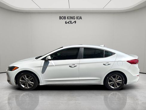 Used 2017 Hyundai Elantra Value Edition FWD image 2