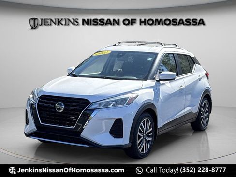 Certified 2021 Nissan Kicks SV image 11