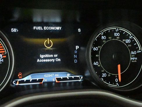 Used 2018 Jeep Cherokee Limited AWD/4WD image 3