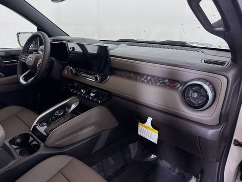 New 2026 Chevrolet Colorado ZR2 w/ Technology Package AWD/4WD image 30