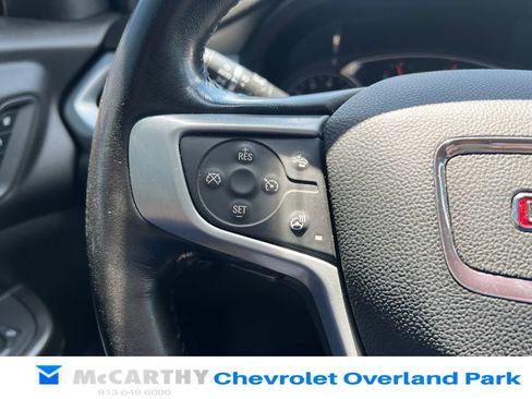 Used 2021 GMC Acadia SLT w/ Preferred Package AWD/4WD image 13