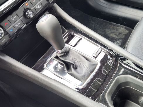 New 2026 Jeep Compass Latitude image 19