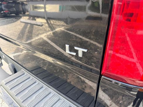 Used 2020 Chevrolet Silverado 1500 LT AWD/4WD image 12