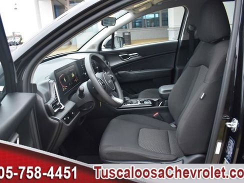 Used 2024 Kia Sportage LX image 18