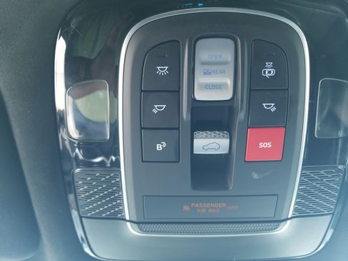 Used 2024 Hyundai Palisade Calligraphy image 21