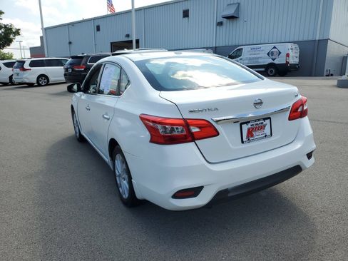Used 2019 Nissan Sentra SV FWD image 3