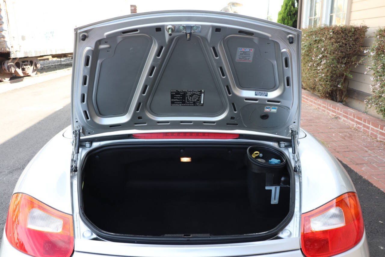 Used 2002 Porsche Boxster RWD image 38