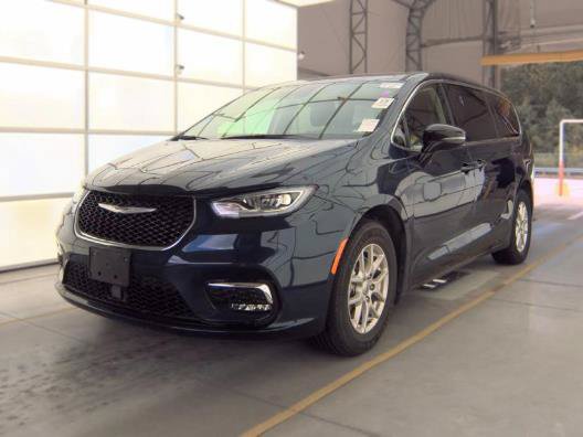 Used 2024 Chrysler Pacifica Touring-L FWD image 1