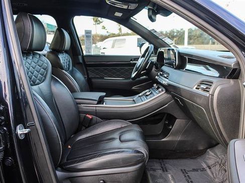 Used 2022 Hyundai Palisade Calligraphy image 16