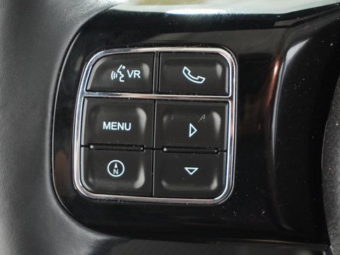 Used 2015 Jeep Wrangler Altitude image 19