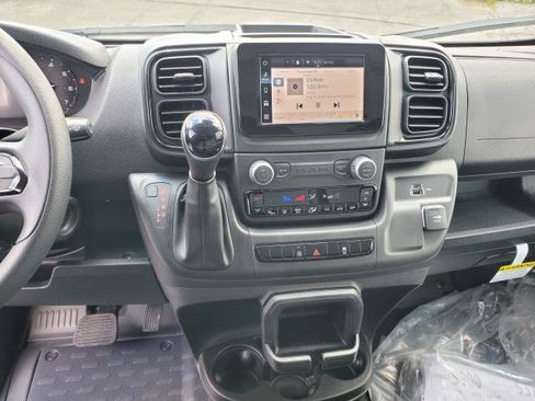 Used 2025 RAM ProMaster 2500 FWD image 21