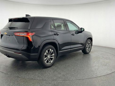 Used 2025 Chevrolet Equinox LT FWD image 9